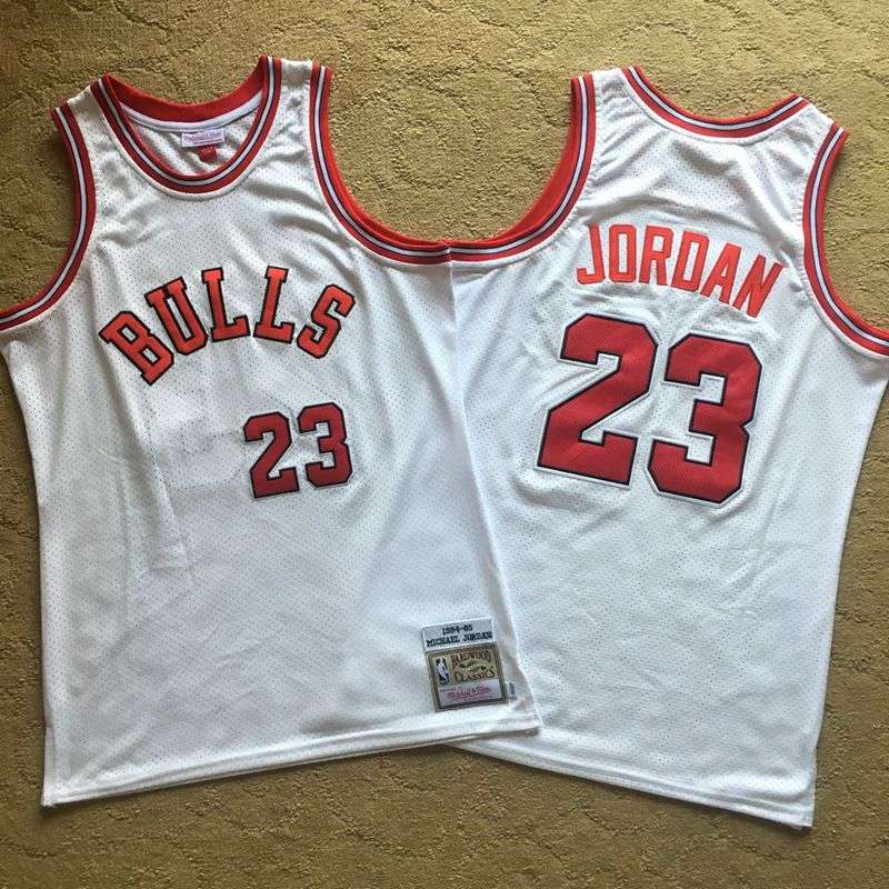 Chicago Bulls 84/85 JORDAN #23 White Classics Basketball Jersey (Closely Stitched)