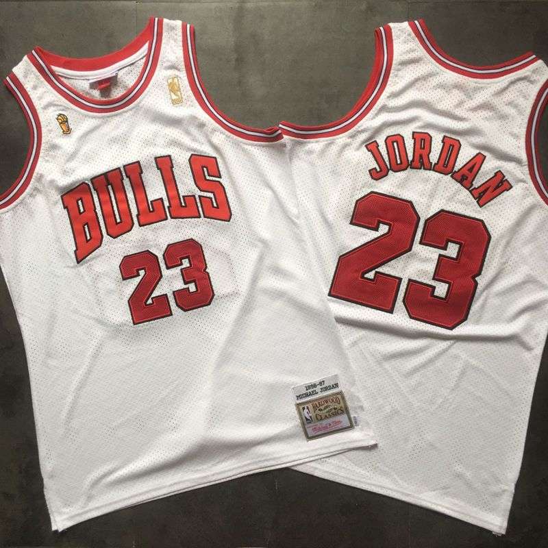 Chicago Bulls 96/97 JORDAN #23 White Champion Classics Basketball Jersey (Closely Stitched)