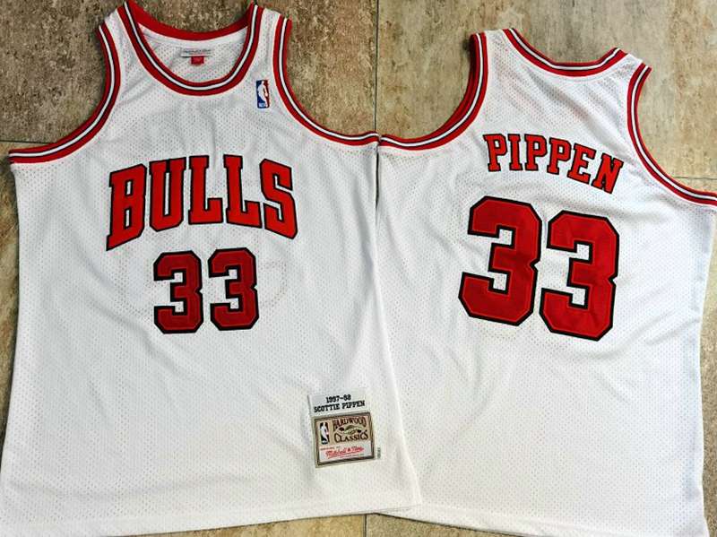 Chicago Bulls 97/98 PIPPEN #33 White Classics Basketball Jersey (Closely Stitched)