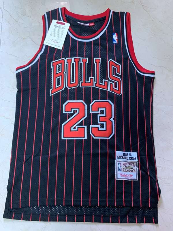 Chicago Bulls 97/98 JORDAN #23 Black Classics Basketball Jersey (Stitched)
