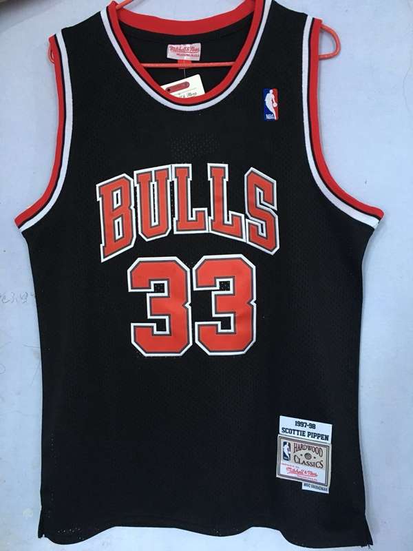 Chicago Bulls 97/98 PIPPEN #33 Black Classics Basketball Jersey (Stitched)