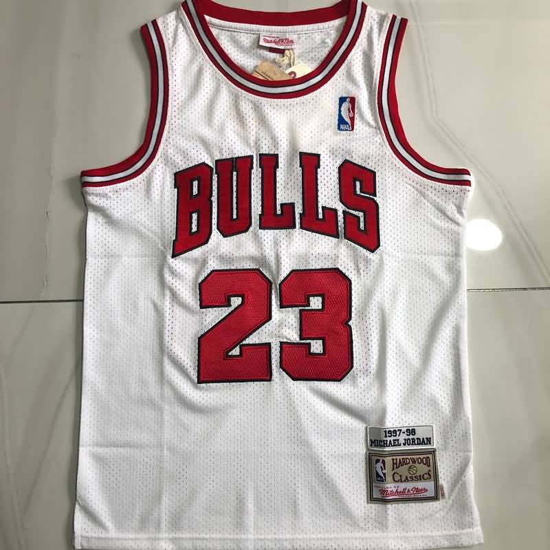 Chicago Bulls 1997/98 JORDAN #23 White Classics Basketball Jersey (Closely Stitched)