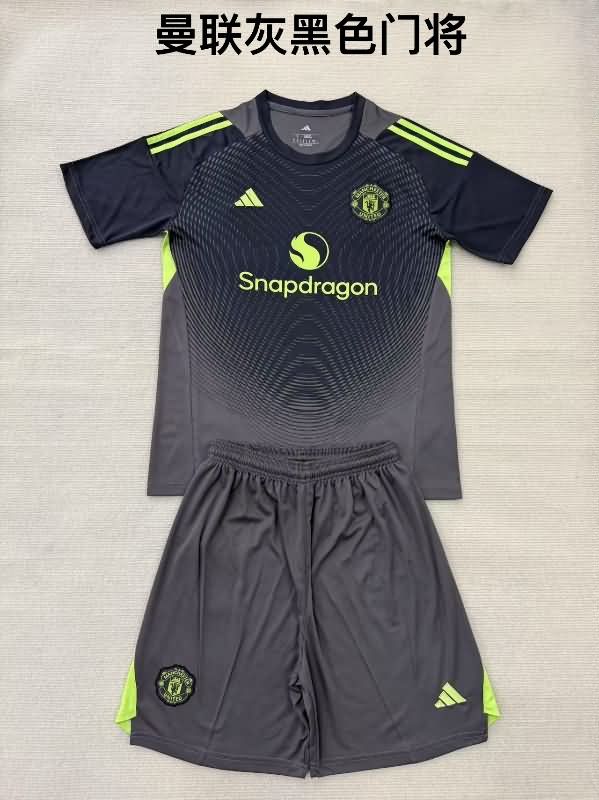 Manchester United 25/26 Goalkeeper Black Soccer Jersey