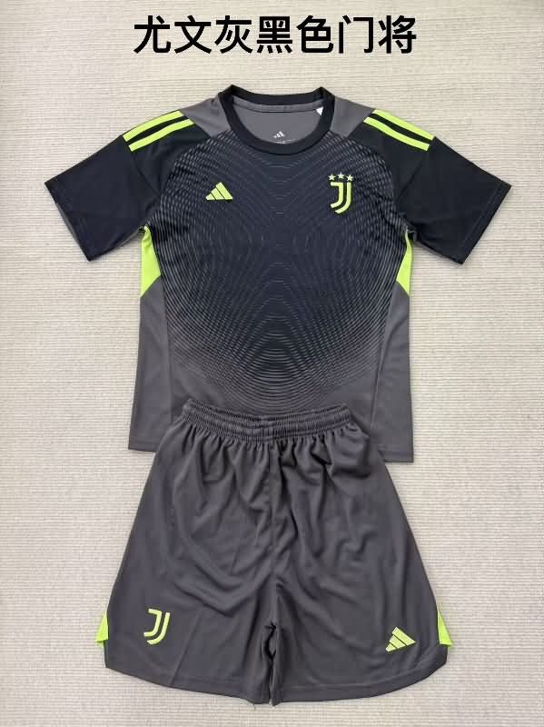 Juventus 25/26 Kids Goalkeeper Black Soccer Jersey And Shorts
