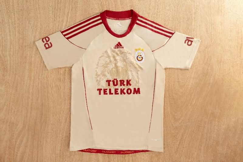 AAA(Thailand) Galatasaray 2010/11 Away Retro Soccer Jersey