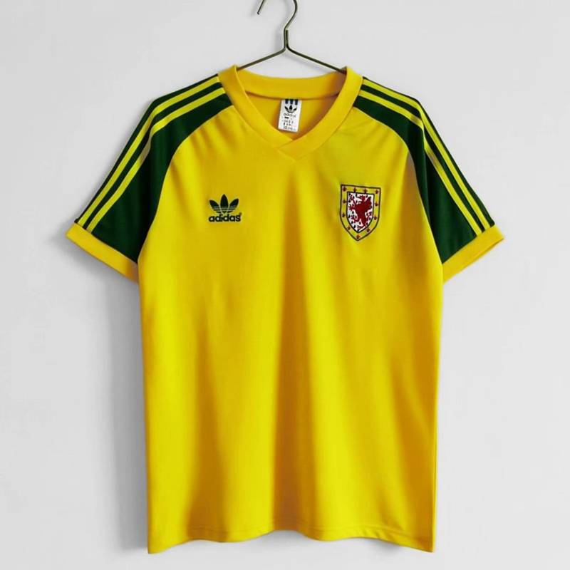 AAA(Thailand) Wales 1982 Away Retro Soccer Jersey